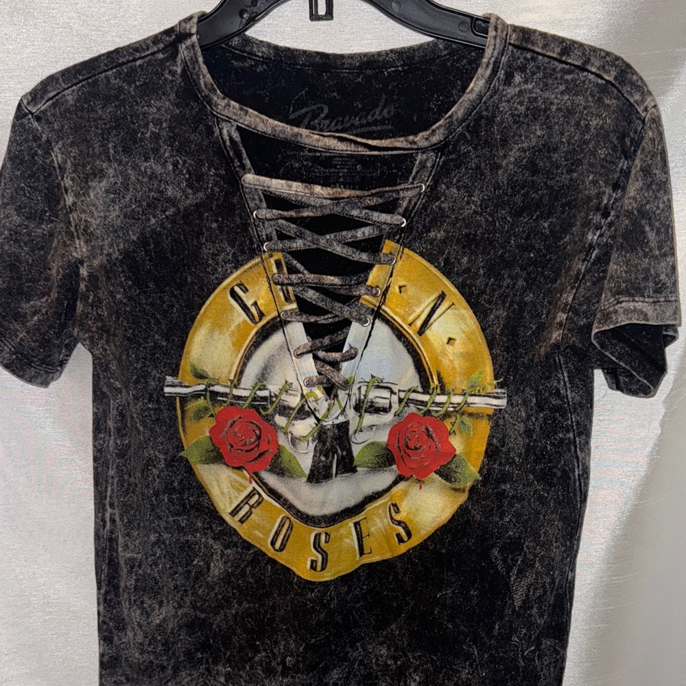 Bravado Black Guns N' Roses Women's Top size small lace up cross stitch T-shirt